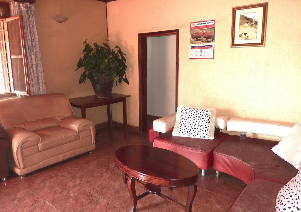 Hotel Acacia Kampala Exterior photo